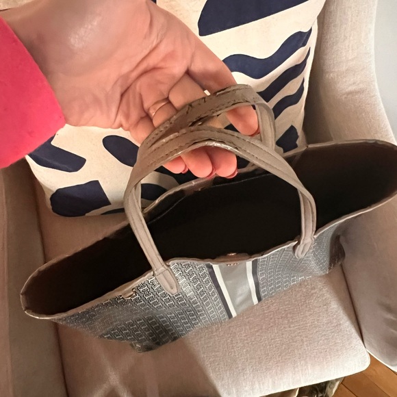 Tory Burch Gemini Link Tote in French Grey/Taupe - Picture 3 of 4